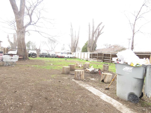 313 E Kearney St, Caldwell, ID 83605