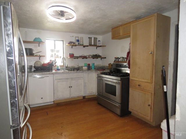 313 E Kearney St, Caldwell, ID 83605