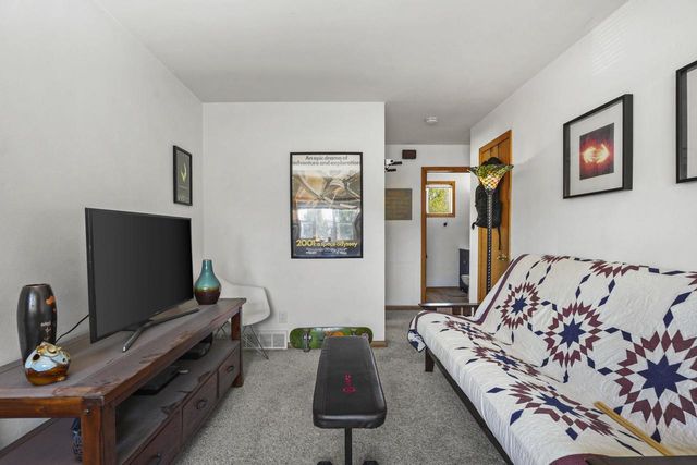 5604 Bjelde Lane, Monona, WI 53716