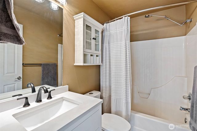 2008 Becky Avenue, Port Orchard, WA 98366