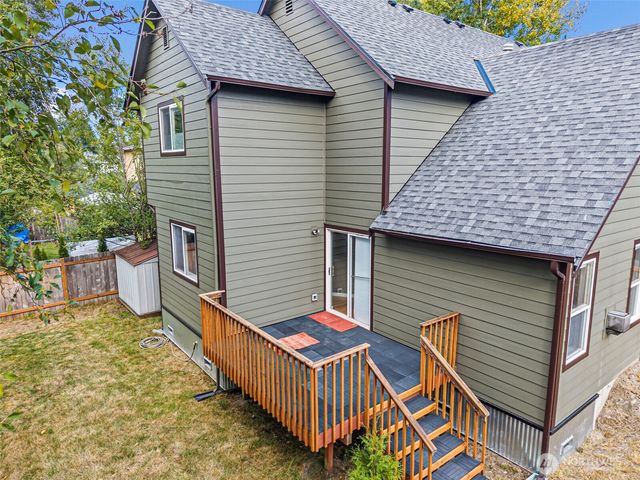 2008 Becky Avenue, Port Orchard, WA 98366