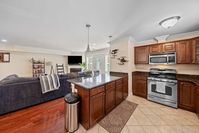 580 Quarry St 9, Quincy, MA 02169