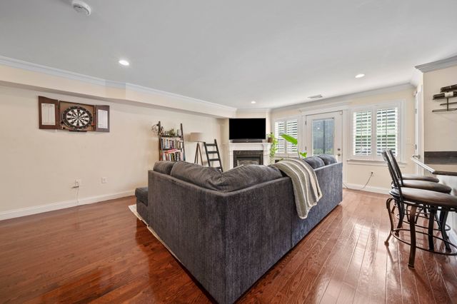 580 Quarry St 9, Quincy, MA 02169