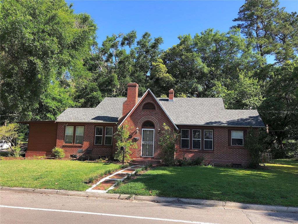 2060 NW 3RD AVENUE, Gainesville, FL 32607