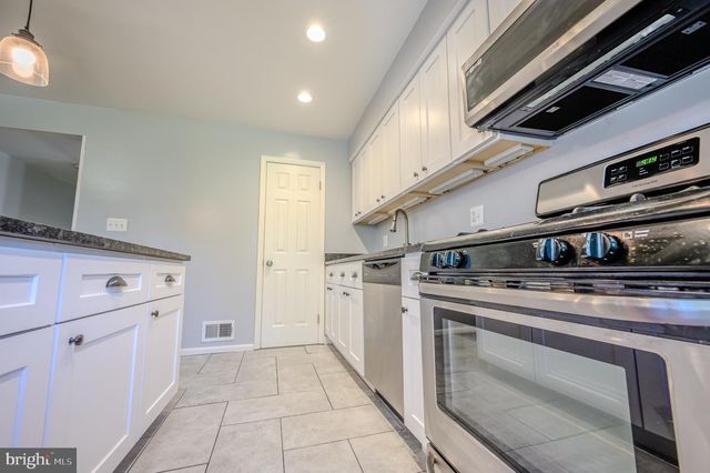 3391 BENBOW CT, Woodbridge, VA 22193