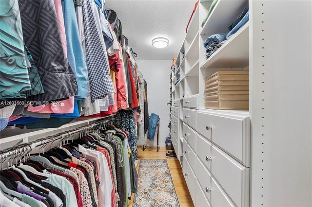 1975 SE 14 St, Homestead, FL 33035