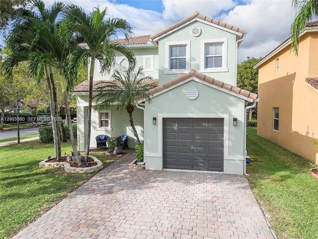 1975 SE 14 St, Homestead, FL 33035