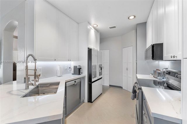 1975 SE 14 St, Homestead, FL 33035