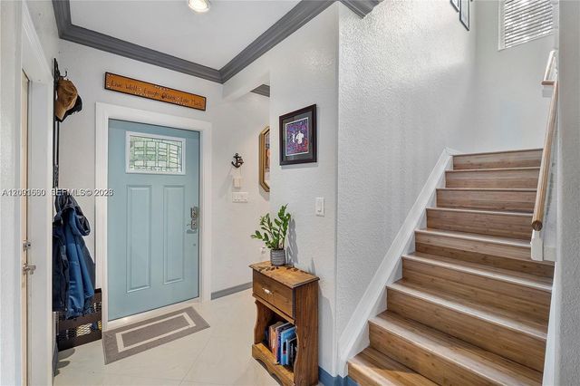 1975 SE 14 St, Homestead, FL 33035