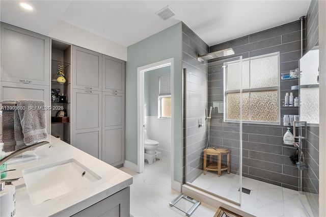 1975 SE 14 St, Homestead, FL 33035