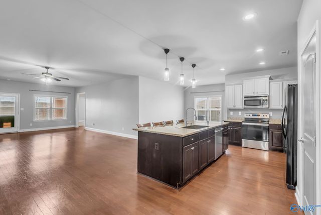 121 Carleighfalls Drive, Meridianville, AL 35759