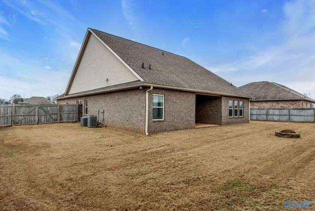 121 Carleighfalls Drive, Meridianville, AL 35759