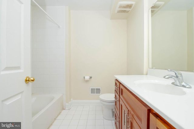 1121 WARD ST, Baltimore, MD 21230