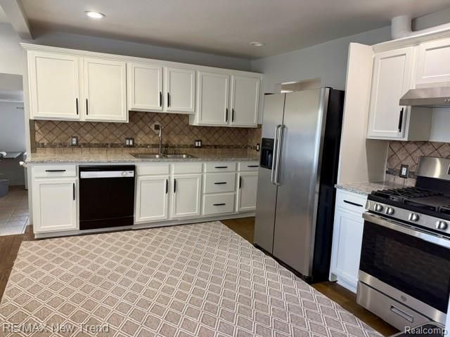33503 Stocker Street, Farmington Hills, MI 48335