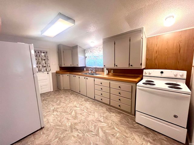 1023 Cone Street, Elkhart, IN 46514