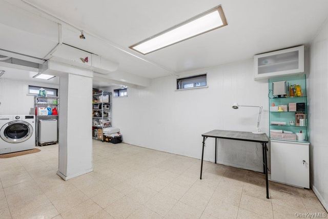 89-67 218th Place, Queens Village, NY 11427