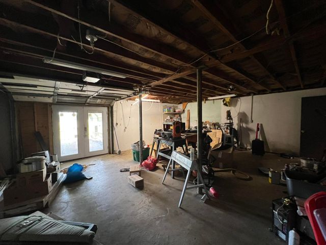 4117 County Road 2600, Willow Springs, MO 65793