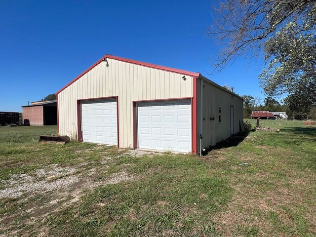 4117 County Road 2600, Willow Springs, MO 65793