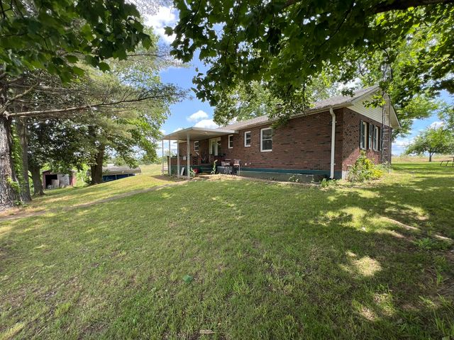 4117 County Road 2600, Willow Springs, MO 65793