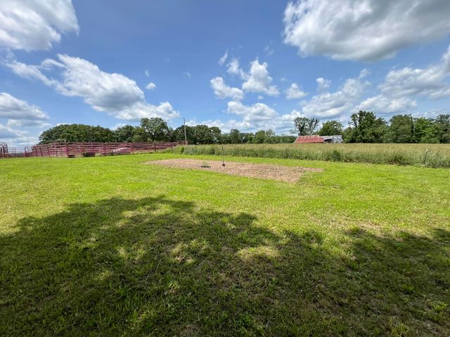 4117 County Road 2600, Willow Springs, MO 65793