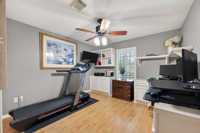2329 N Lake Front Drive, League City, TX 77573