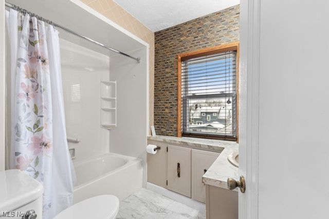 3521 Lindberg Way, Weirton, WV 26062