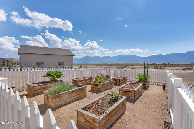 2584 Last Chance Court, Minden, NV 89423