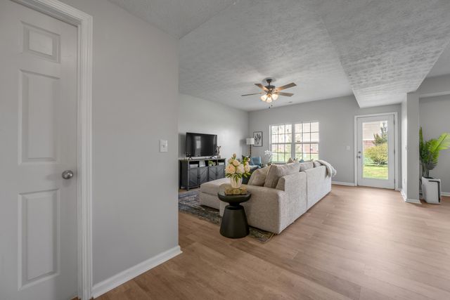 109 Sunny Circle, Georgetown, KY 40324