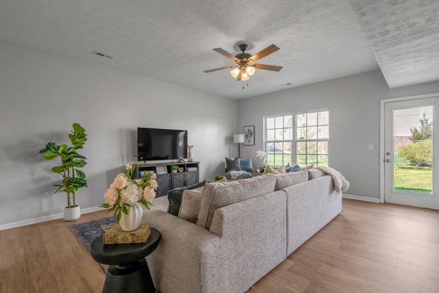 109 Sunny Circle, Georgetown, KY 40324