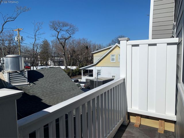 269-271 Bayville Avenue 2, Bayville, NY 11709