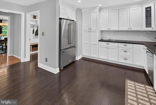 5 IRONGATE LN, Medford, NJ 08055