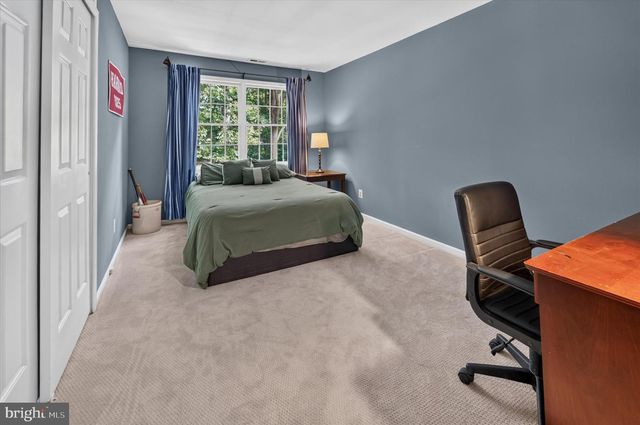 5 IRONGATE LN, Medford, NJ 08055
