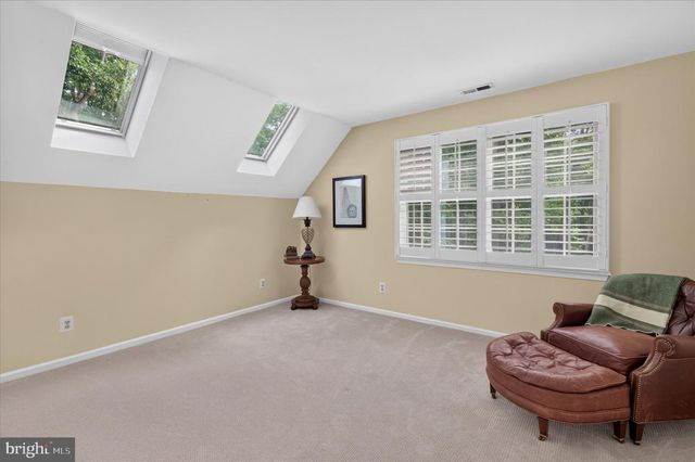 5 IRONGATE LN, Medford, NJ 08055