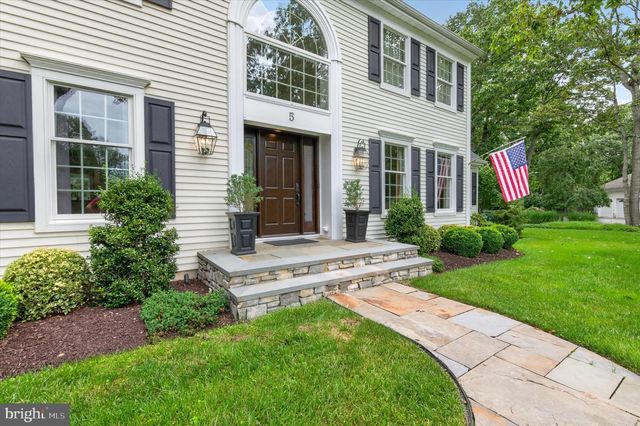 5 IRONGATE LN, Medford, NJ 08055