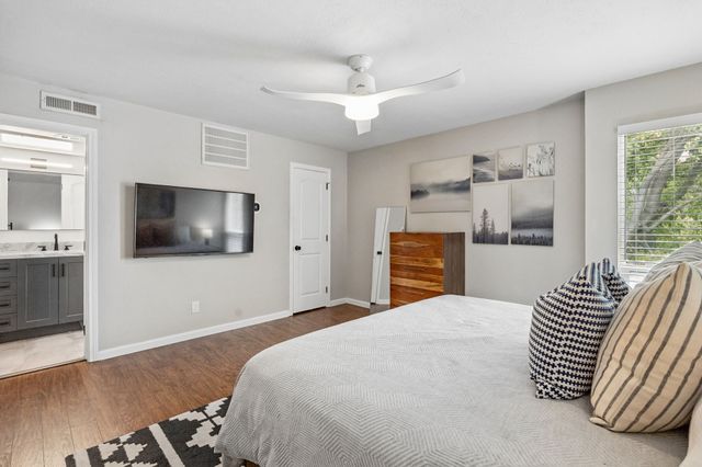 2702 Douglas Avenue 127, Dallas, TX 75219