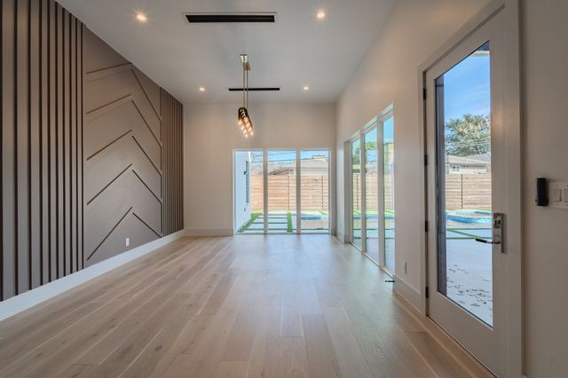 11232 Hillcrest Road, Dallas, TX 75230