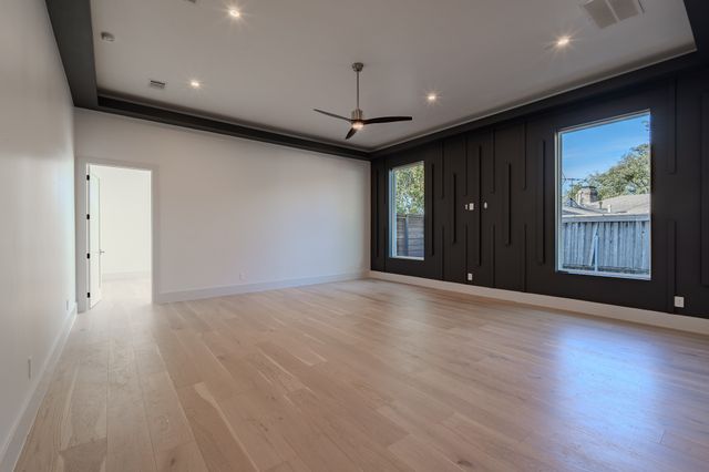 11232 Hillcrest Road, Dallas, TX 75230