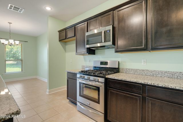 217 Lexi Falls Lane, Broussard, LA 70518