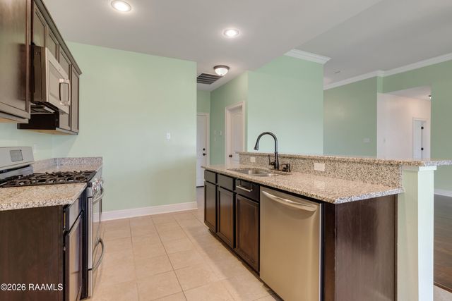 217 Lexi Falls Lane, Broussard, LA 70518