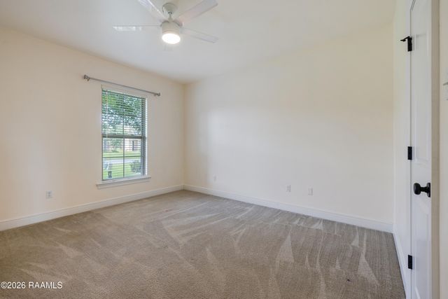 217 Lexi Falls Lane, Broussard, LA 70518