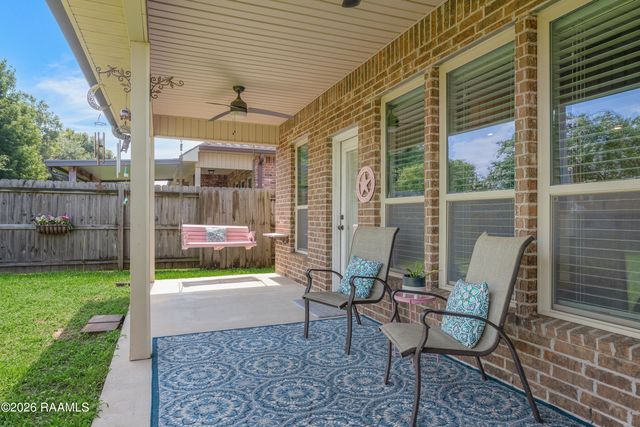 217 Lexi Falls Lane, Broussard, LA 70518
