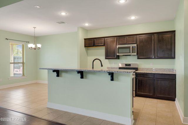 217 Lexi Falls Lane, Broussard, LA 70518