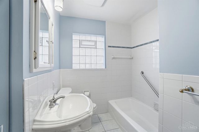 2927 Windon Drive, Colerain Twp, OH 45251