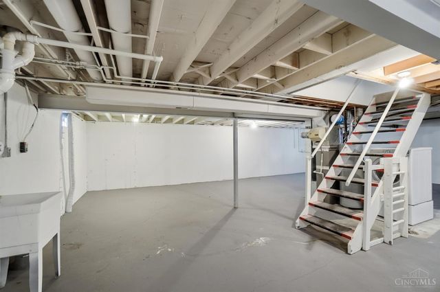 2927 Windon Drive, Colerain Twp, OH 45251