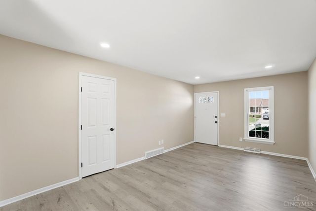 2927 Windon Drive, Colerain Twp, OH 45251