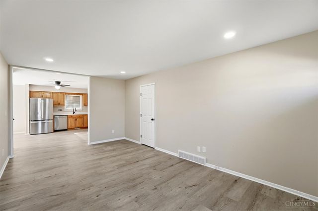 2927 Windon Drive, Colerain Twp, OH 45251