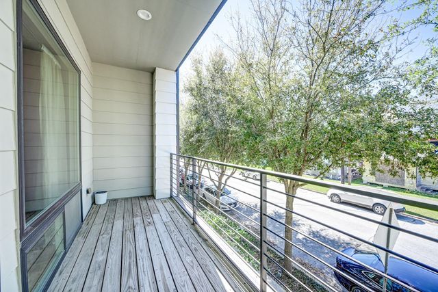 2705 St Emanuel Street, Houston, TX 77004