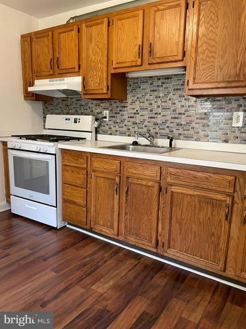 329 E 13TH, Wilmington, DE 19801