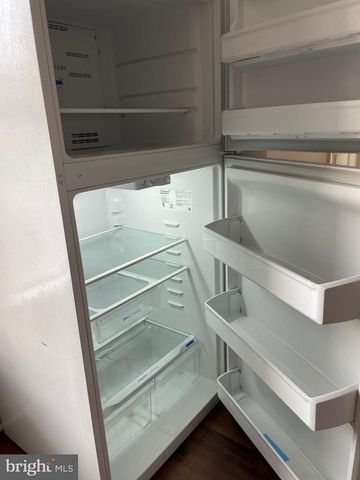 329 E 13TH, Wilmington, DE 19801