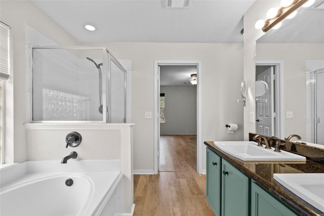 17611 S Summit Canyon Drive, Houston, TX 77095